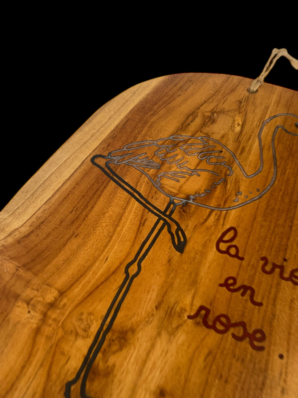 Planche apéritif en Teck gravée Flamants Roses – Résine & Bois artisanal
