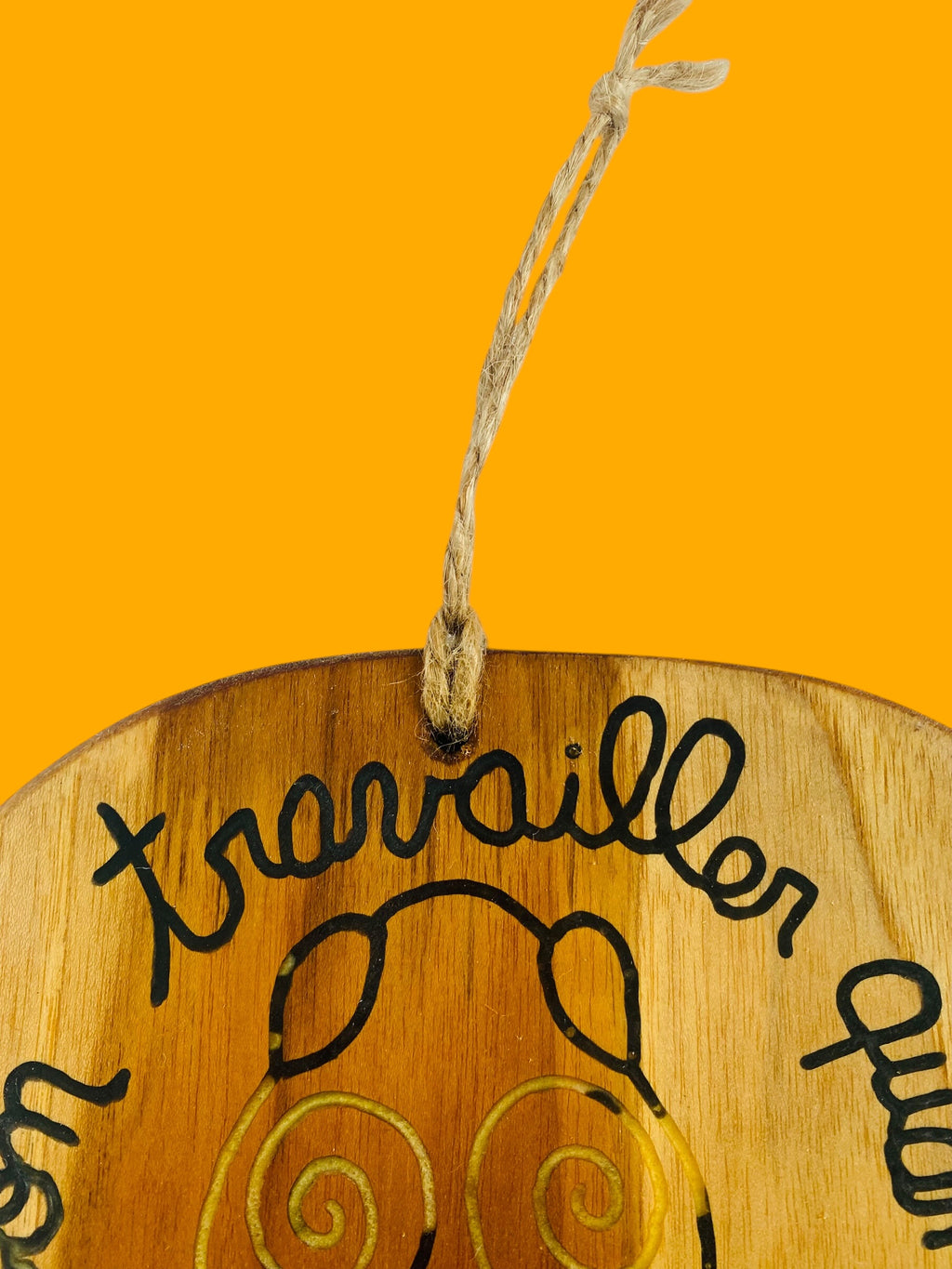 Planche apéritif en Teck gravée la cible – Résine & Bois artisanal