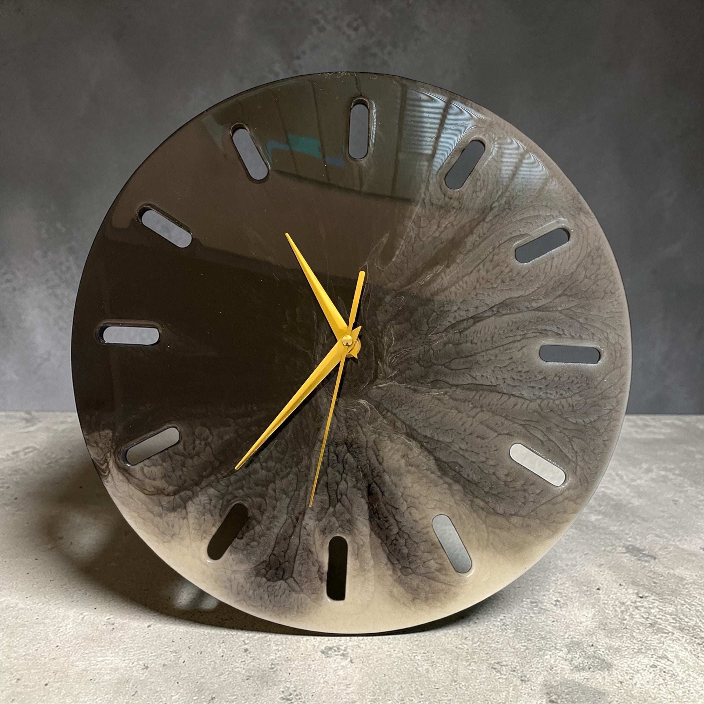 MONTRE Murale métallisé