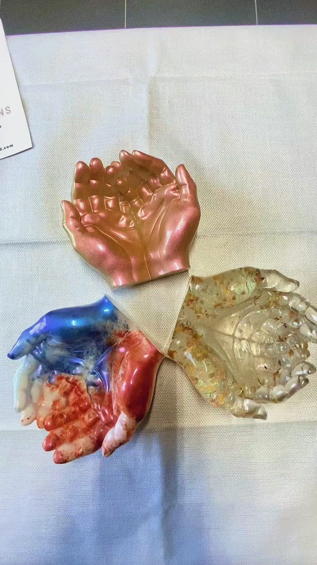 Vide poche forme main ( couleur variée)